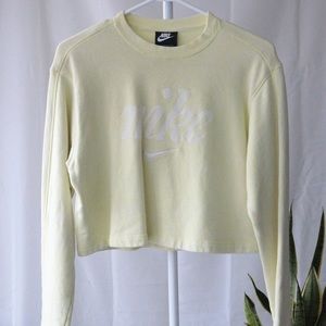 COPY - LIGHT YELLOW ACID WASH CROPPED NIKE SWEATE…